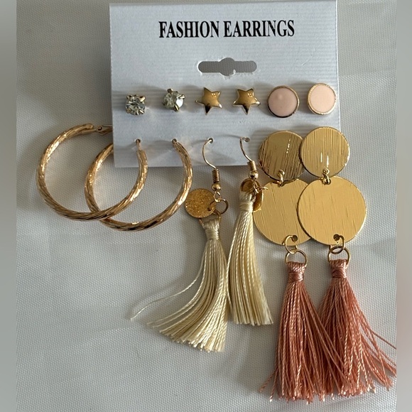 Jewelry - New 6 prs Gold and Peach Color Dangle & Stud Earrings